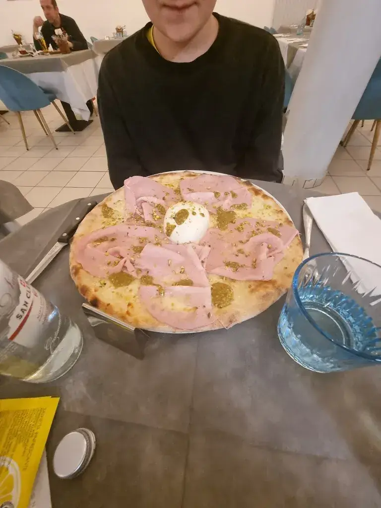 Menu_Essenziale Restaurant and Pizza_Mendrisio_image_8