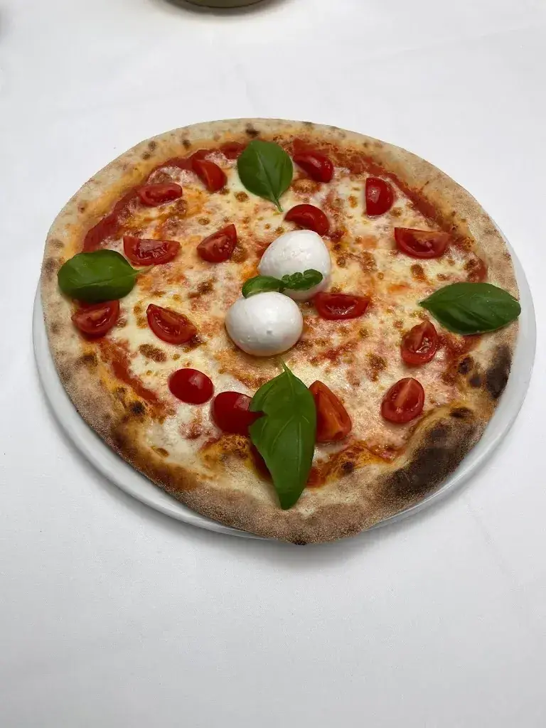 Menu_Essenziale Restaurant and Pizza_Mendrisio_image_9