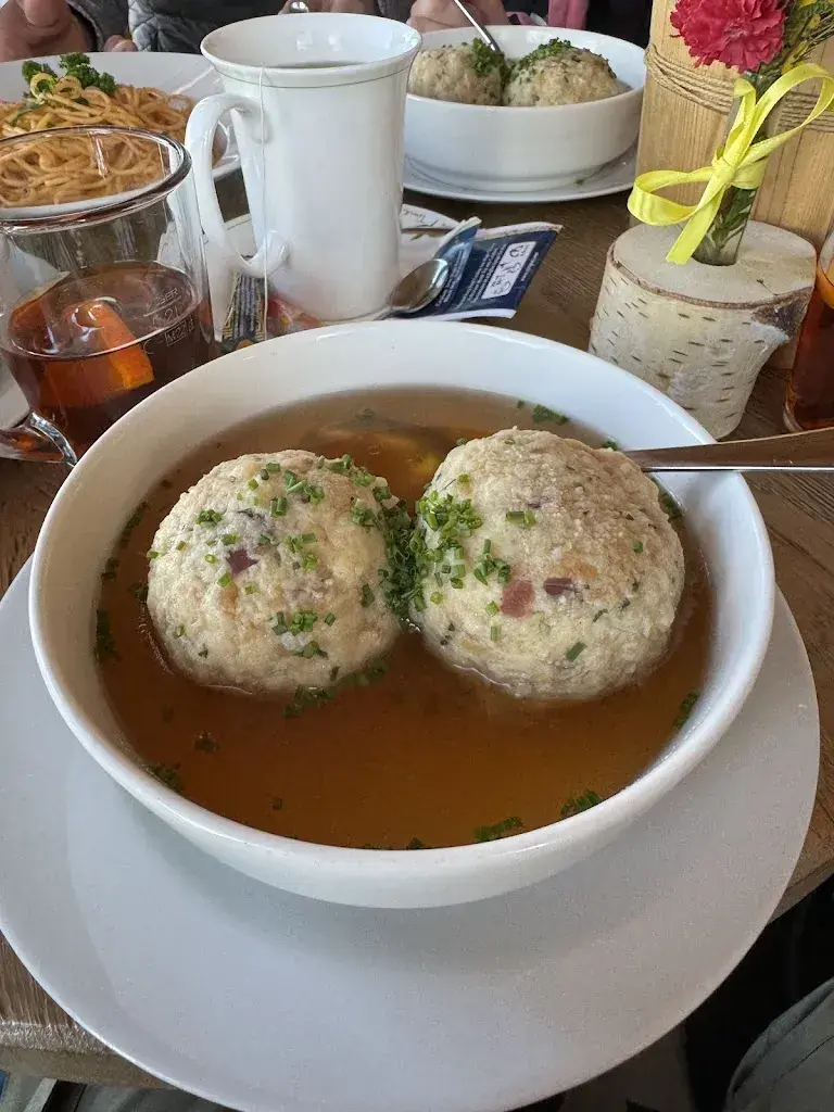 Max Back_Rifugio Spitzbühl_Italy_review