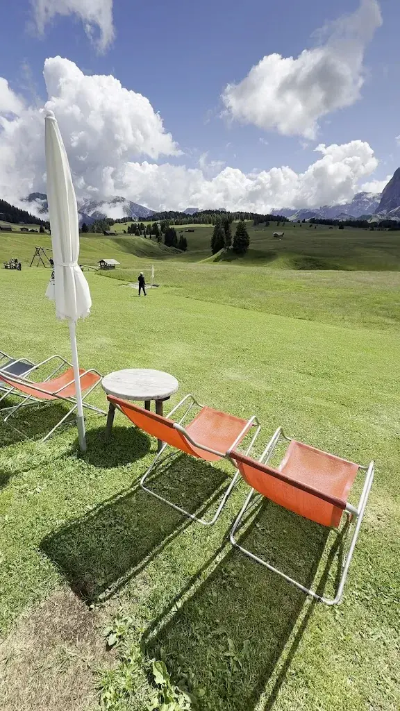 William Lun_Malga Sanon_Italy_review