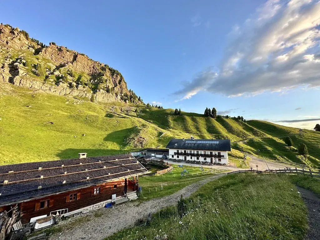 Bill McCloy_Rifugio Molignon_Italy_review