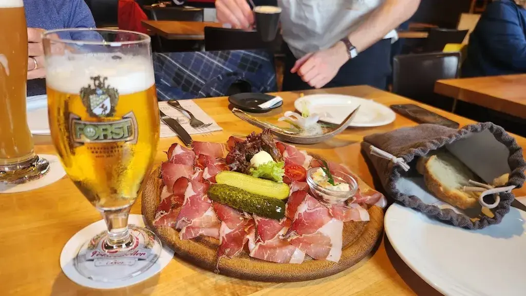 Anthony Capone_Ristorante Pizzeria Zur Alten Schmiede_Italy_review