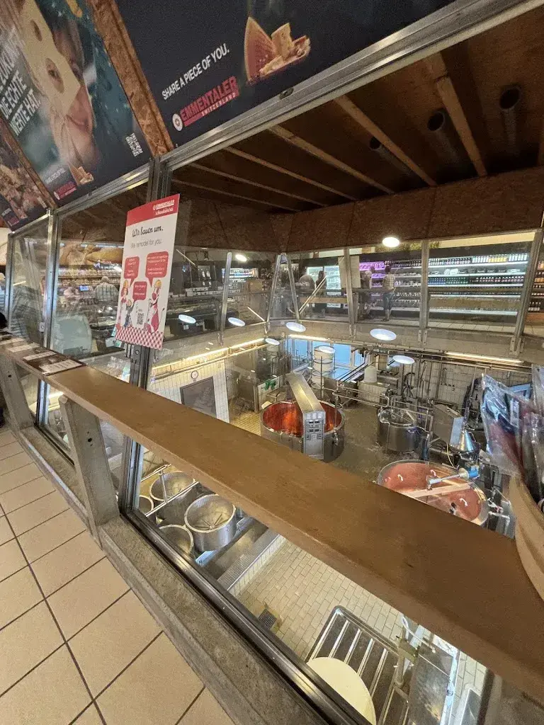 Karl Peterman_Emmentaler Schaukäserei_Affoltern im Emmental_avis