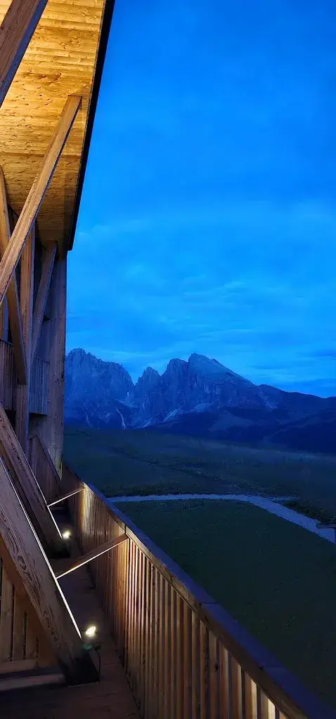 Matt Sutton_ICARO Hotel_Italy_review