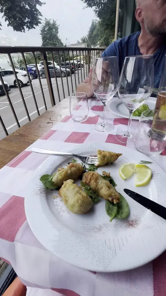 Jessie144_Grotto Pojana_Riva San Vitale_review