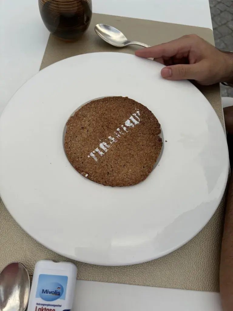 Jaden Scheidegger_Piazzetta Wine Lounge by Conca Bella_Vacallo_review