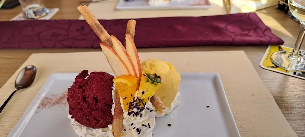 Corinne Mezenen_Zur Säge_Rüegsau_review