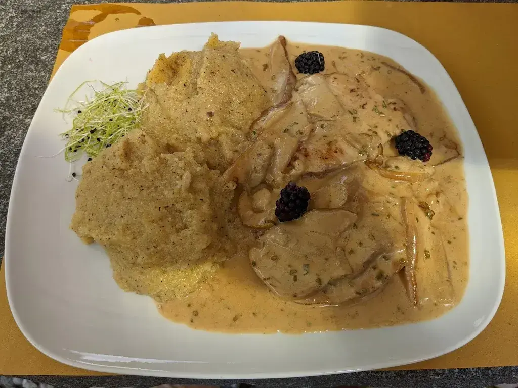 Ioan Hangiu_Osteria dal Gin_Maggia_review