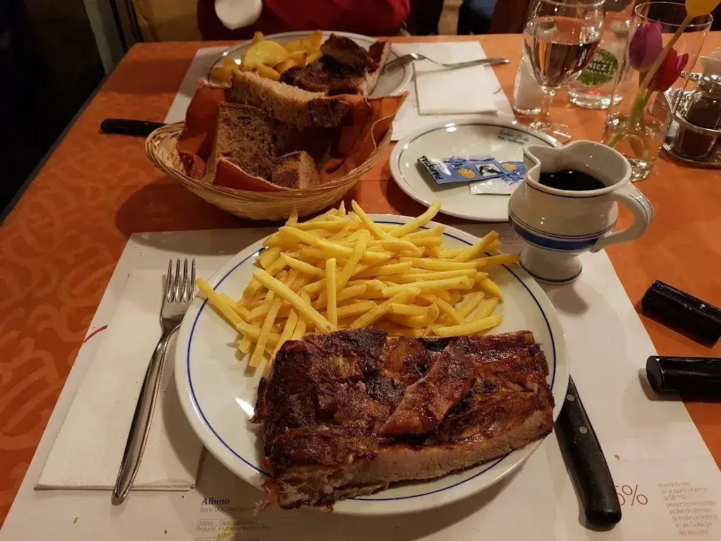 R. Clausen_Grotto Mai Morire_Avegno_review