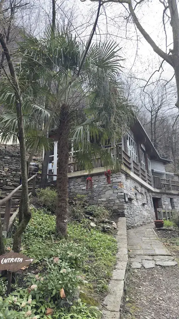 Alexander Scholten_Grotto Lino_Biasca_review