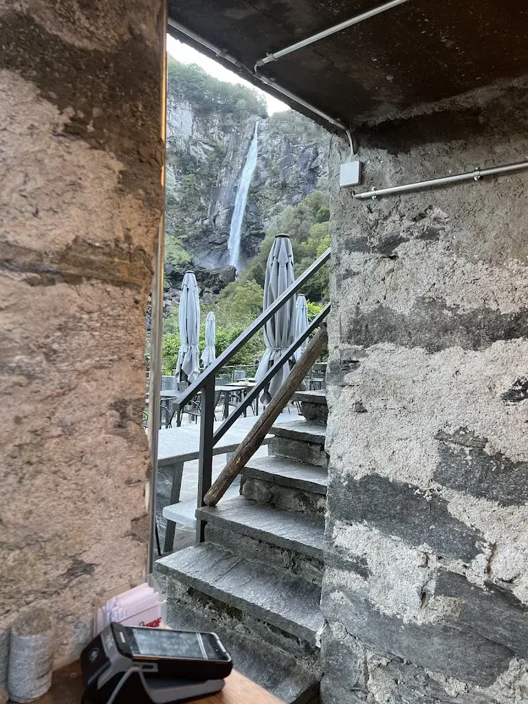 Nathan Cawood_Grott di Balói_Cevio_review