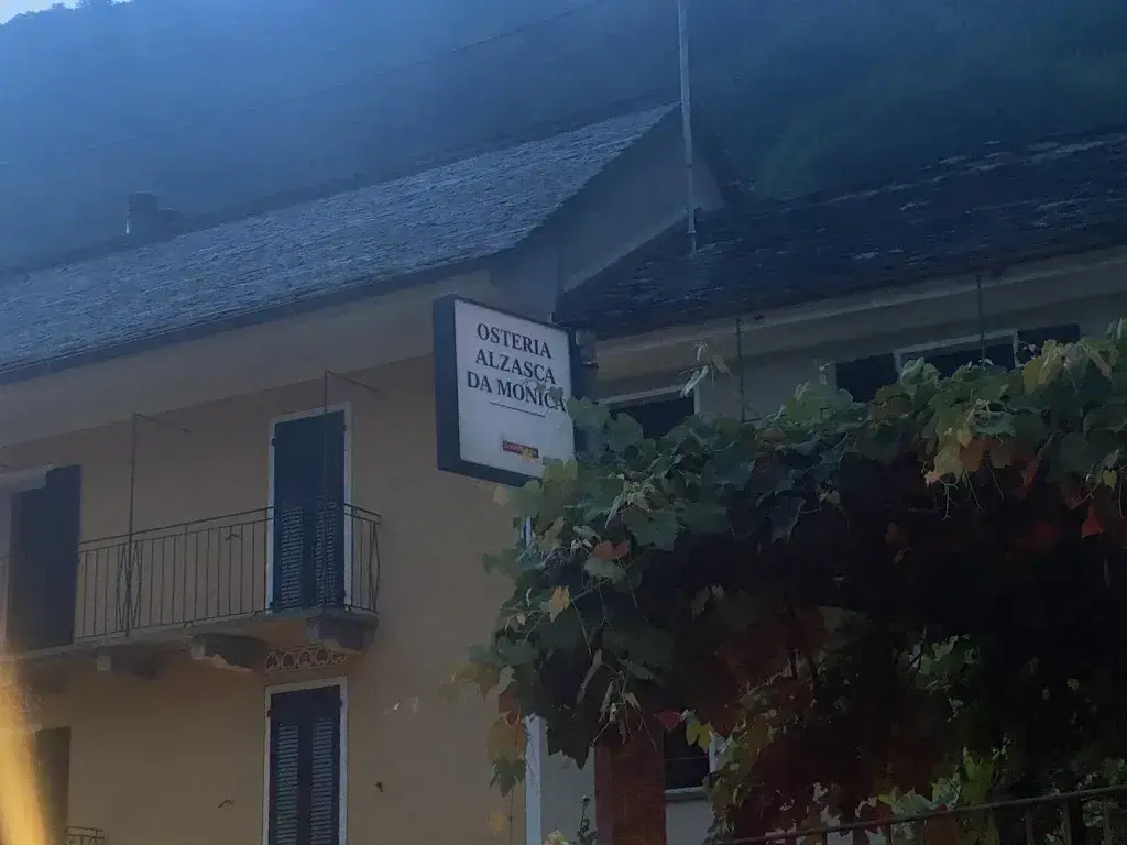 Regine Zweifel_Osteria Grotto Alzasca_Someo_review