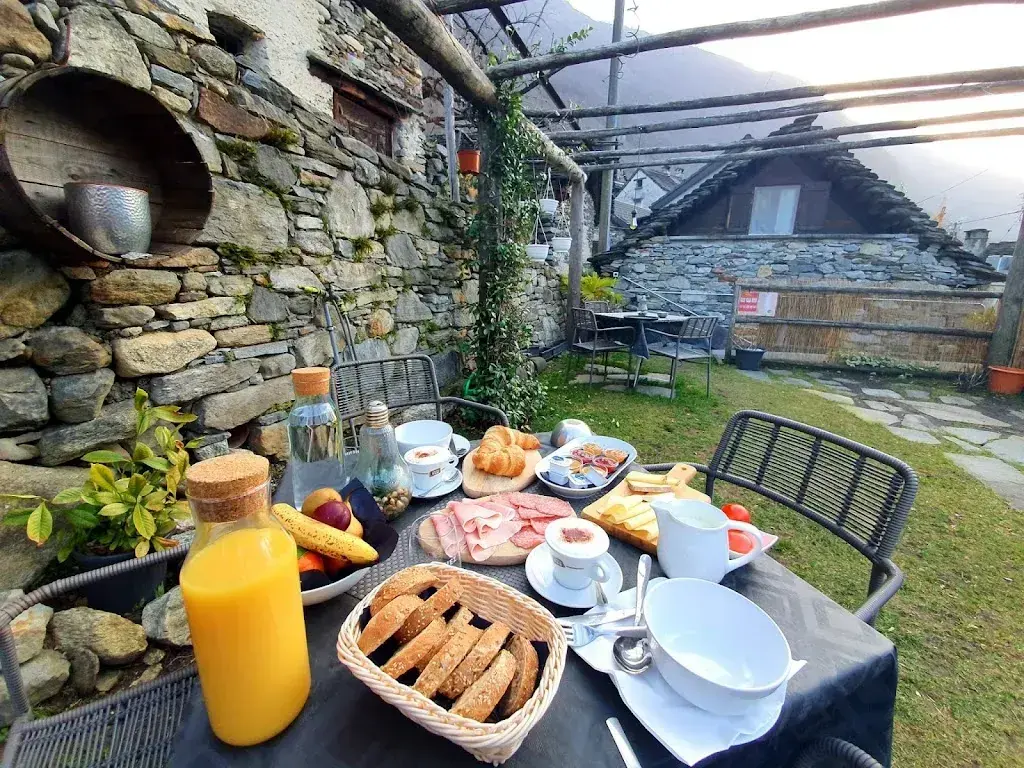 M T_B&B osteria Morganti_Someo_review