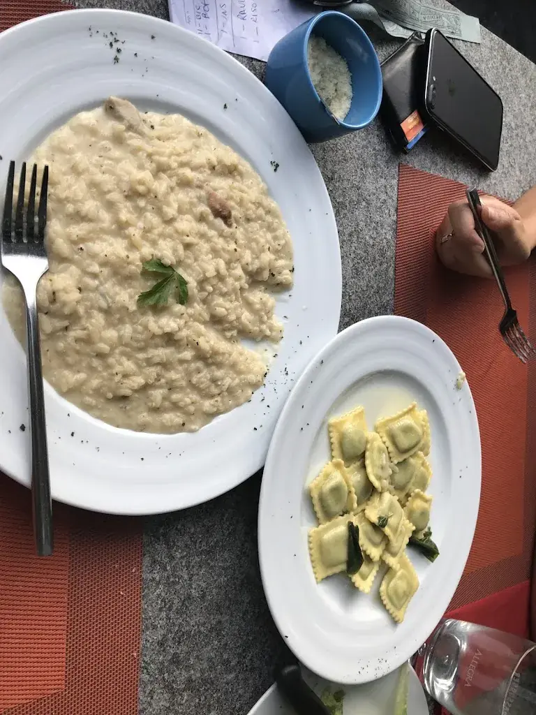 Moritz Gesang_Grotto Lafranchi_Coglio_review