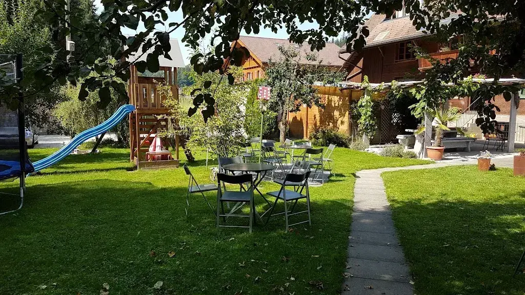 Monique Monbaron_Garteloube_Schwanden im Emmental_review