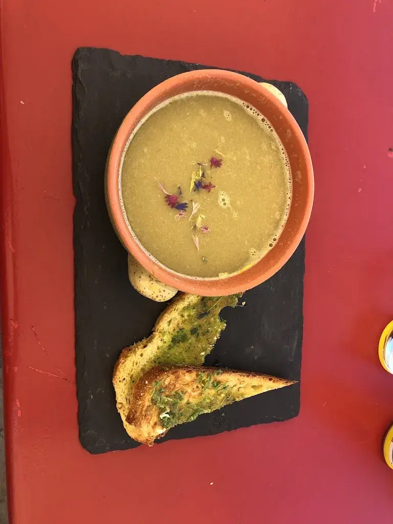 J. Olvera_L'Etable_Gryon_review