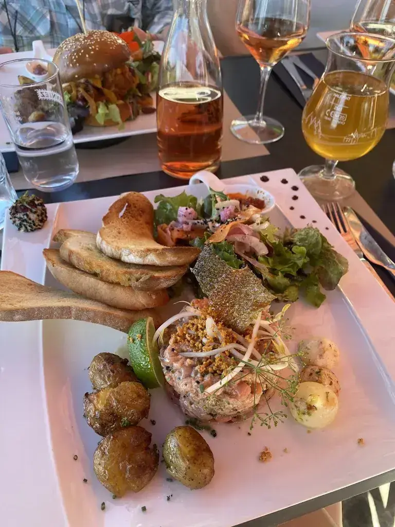 Francesca Bertazzo_Station Rock Café_Leysin_review