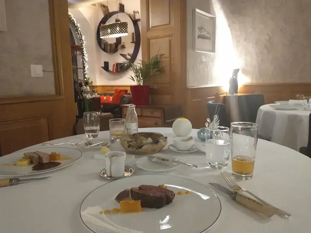 Jason Machin_Hôtel de Ville d'Ollon_Ollon_review