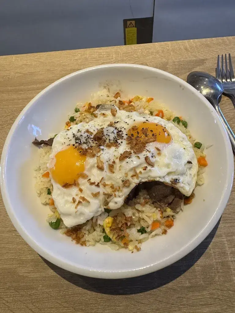 Jeffrey Ang_Chez Thao_Villars-sur-Ollon_review