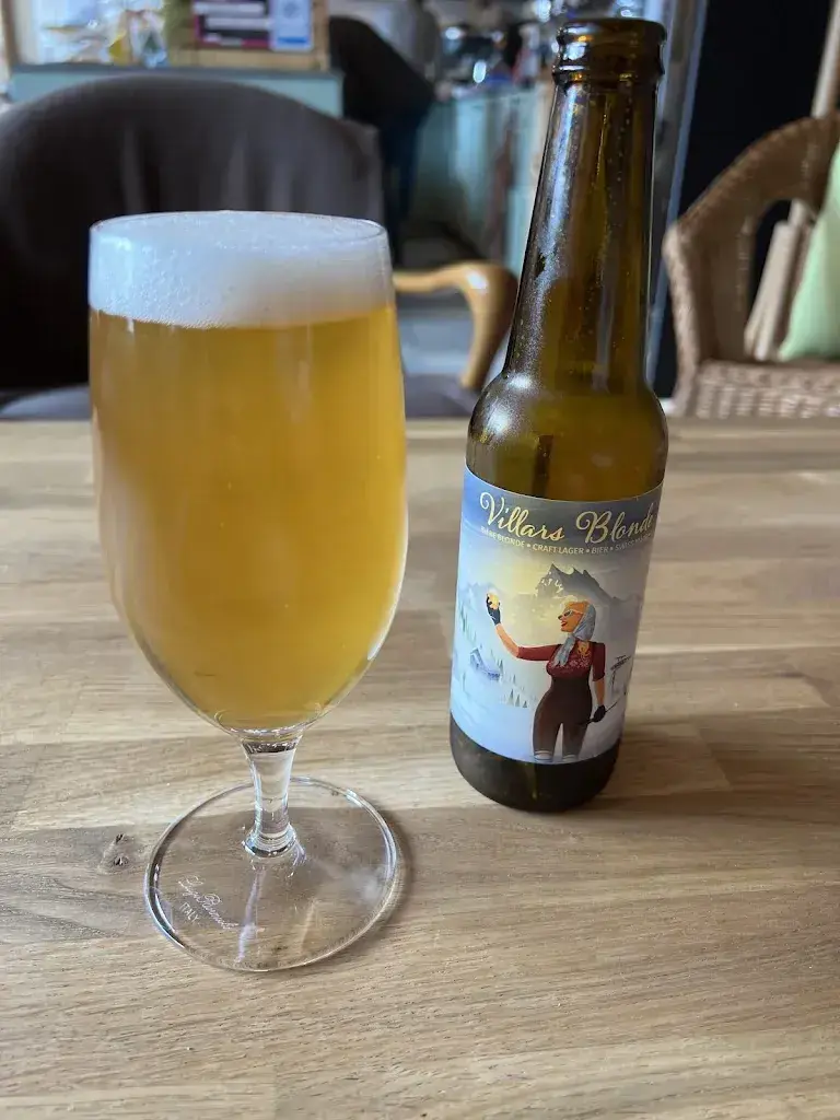 Jason T_Tata Isa Villars_Villars-sur-Ollon_review