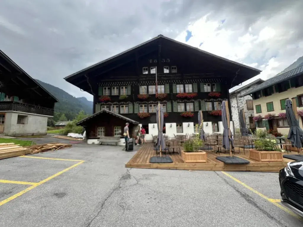 Emanuel Corthay_L'Auberge de L'Ours Vers-l'Eglise_Ormont-Dessus_review