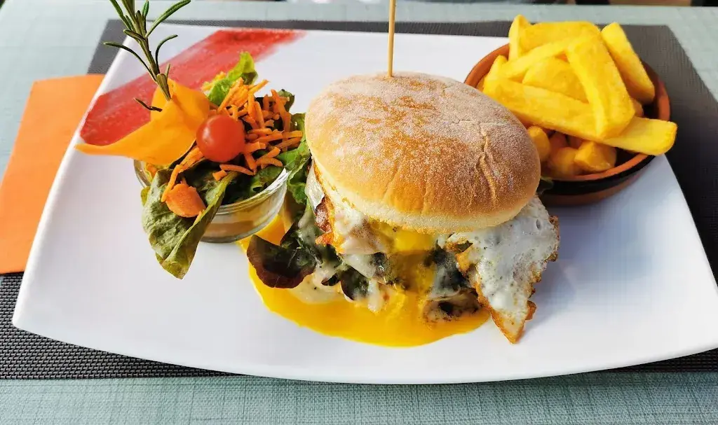 Anne_Station 66_Vers l'Eglise_review