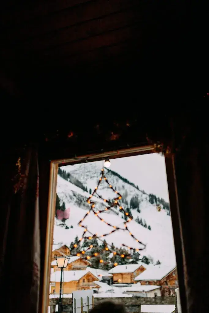 Jean-Baptiste Hansenne_Café restaurant le Cosmos_Ormont-Dessous_review