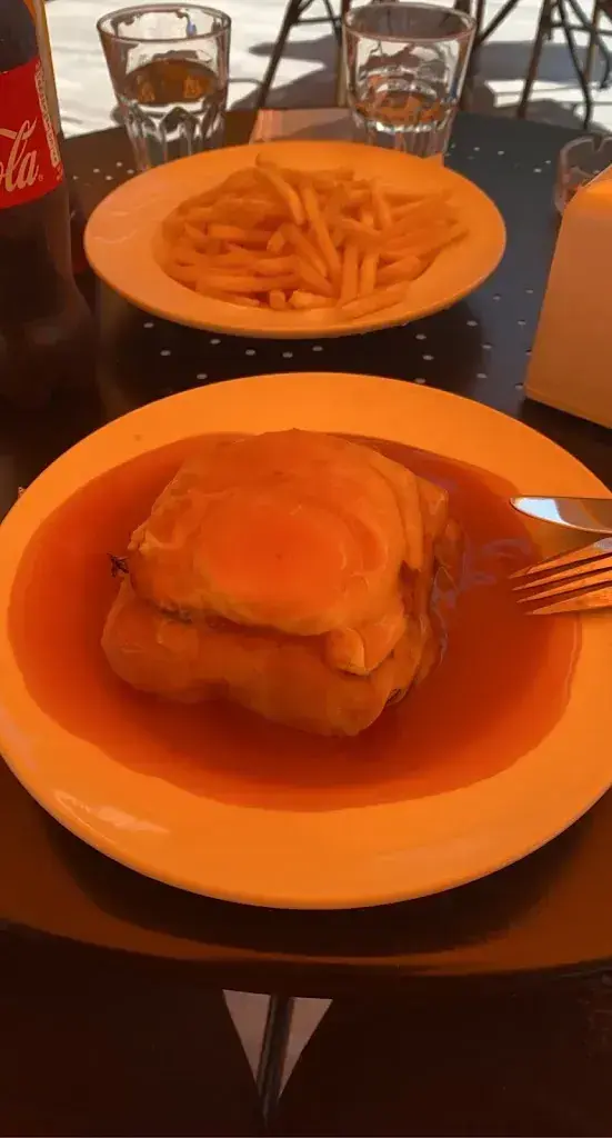 David Mayerat_Chaud-Cola-Thé Sàrl_Roche_review