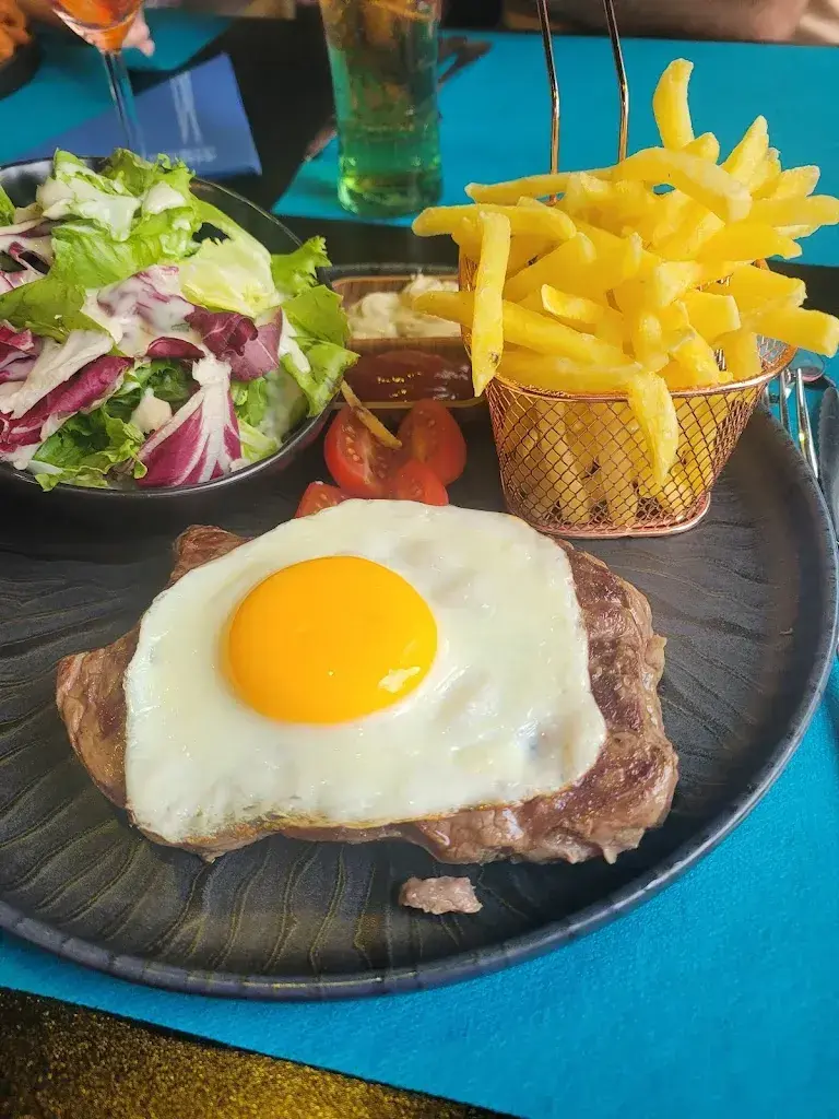 Maria-Isabel Ferreira Alvarez Moreno_Blu Sky Restaurant Bar_Bière_review