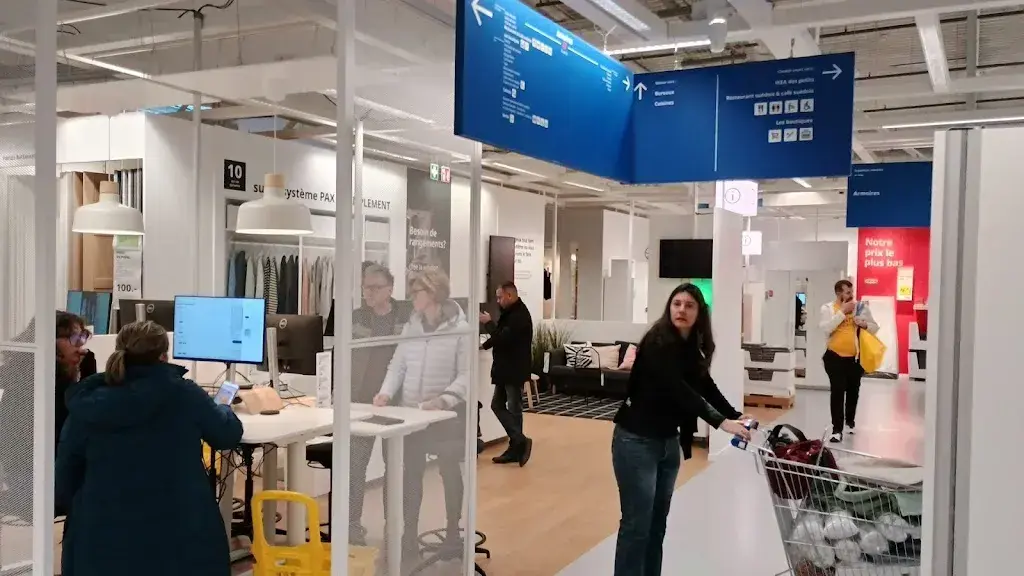 Mali Taus_IKEA Aubonne Restaurant_Aubonne_review