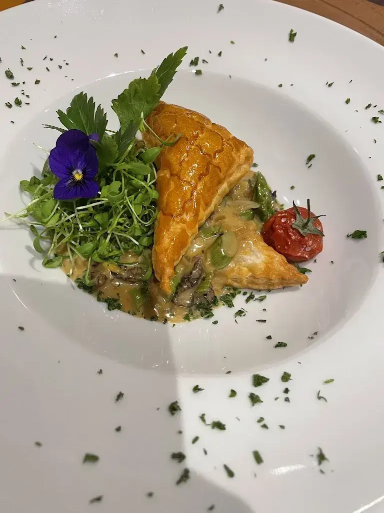 Céline ADAM_Restaurant l'Ours_Cudrefin_review