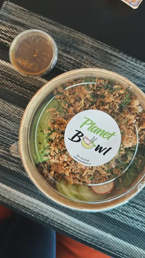 Michelle Kam_Planet Bowl | Pokebowl Lausanne_Lausanne_review