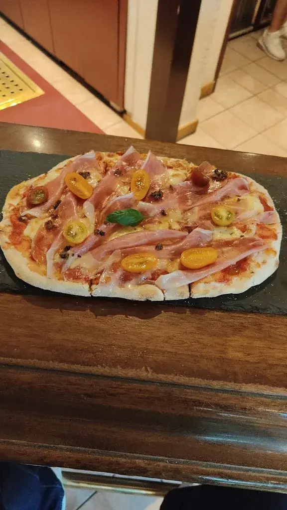 Gustavo Haddad_Attimo - Bistrot & Cocktail Bar_Penthalaz_review