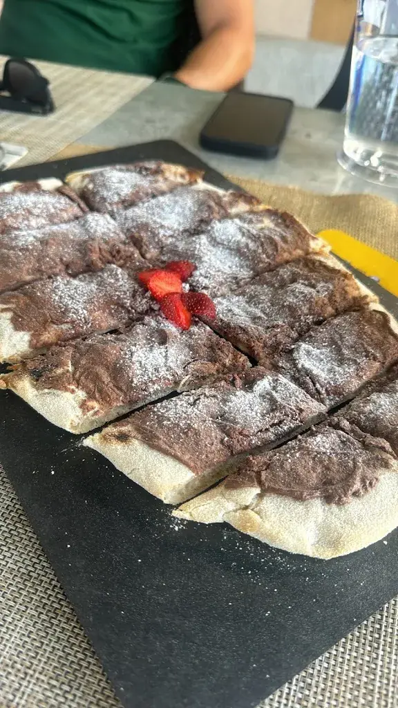 Armanda_Attimo - Bistrot & Cocktail Bar_Penthalaz_review