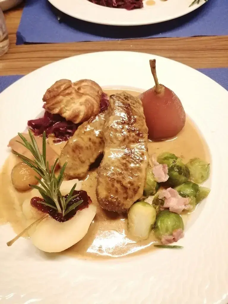 Auberge Au Milieu du Monde restaurant in Pompaples