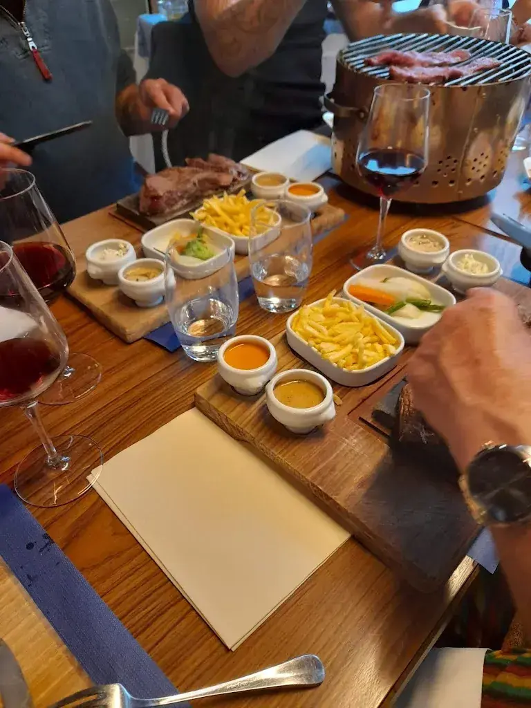 Izzy_Auberge Au Milieu du Monde_Pompaples_review