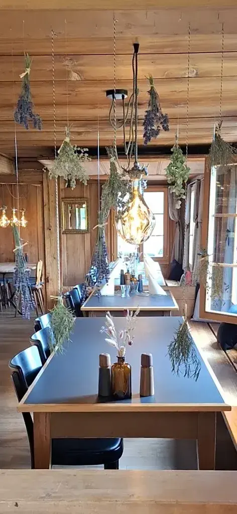 Annegret Gerzner_Restaurant und Hotel Löchlibad_Obergoldbach_avis