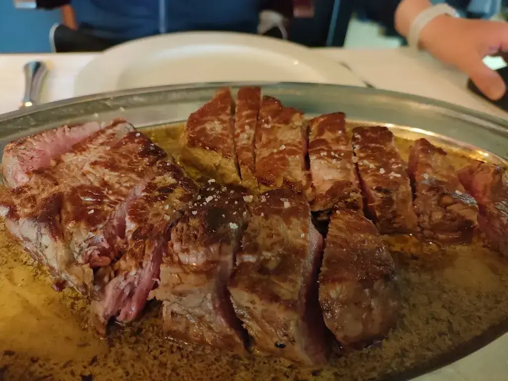 Paradise On Earth_Hotel de ville_La Chaux-de-Fonds_review