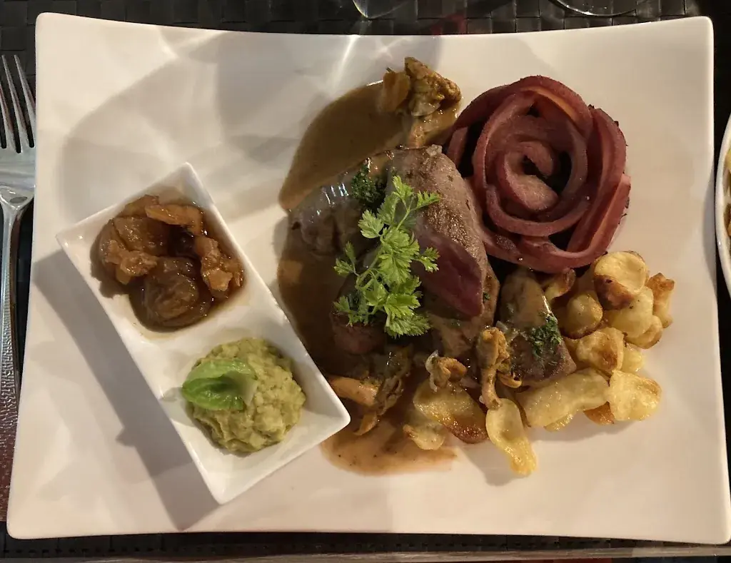 Rachel Gaille_Restaurant Les Peupliers_Bavois_review