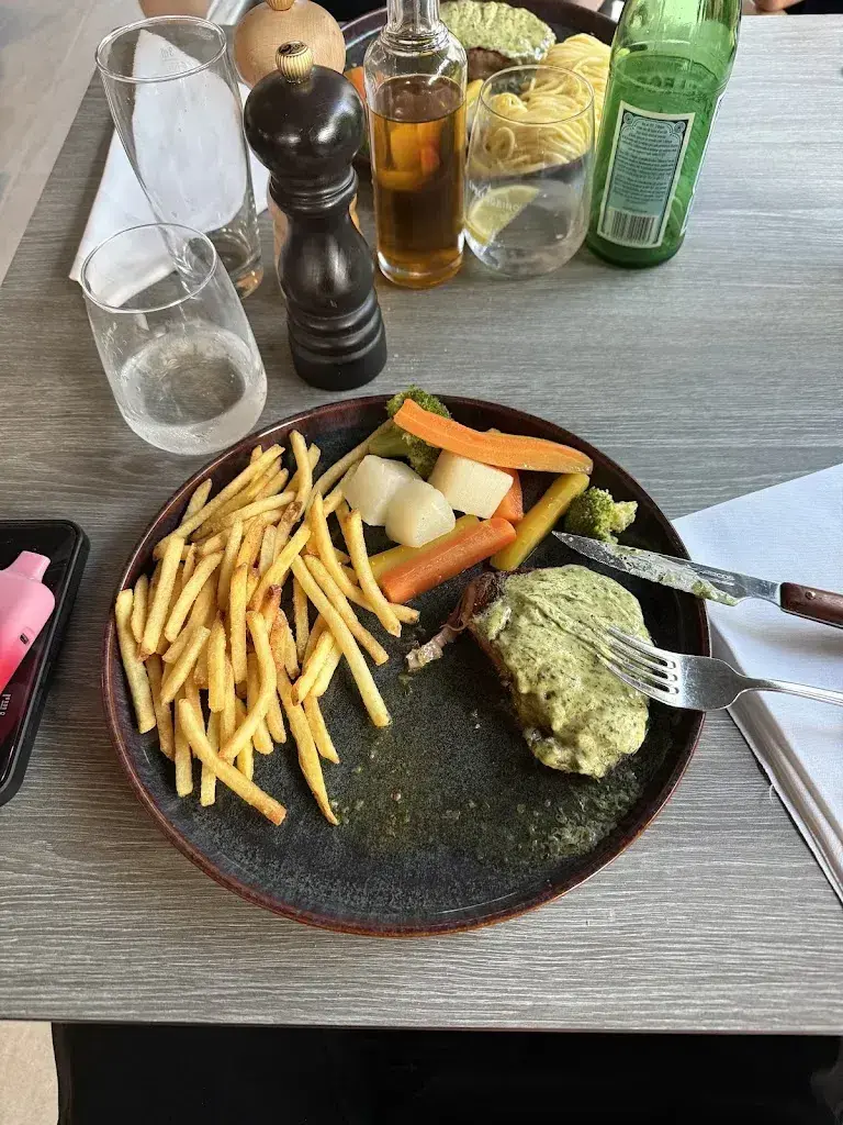 Teo_Restaurant Le1037_Etagnières_review