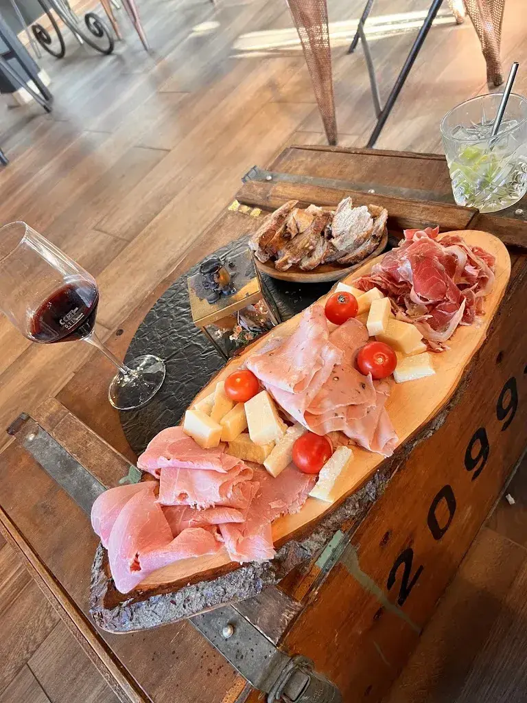 Francois MS_Wine Not ?_La Sarraz_review