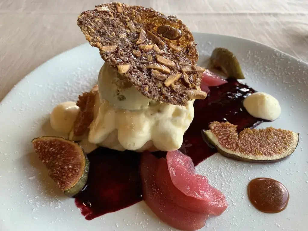 adeline looi_Table de Mary_Cheseaux-Noréaz_recensione