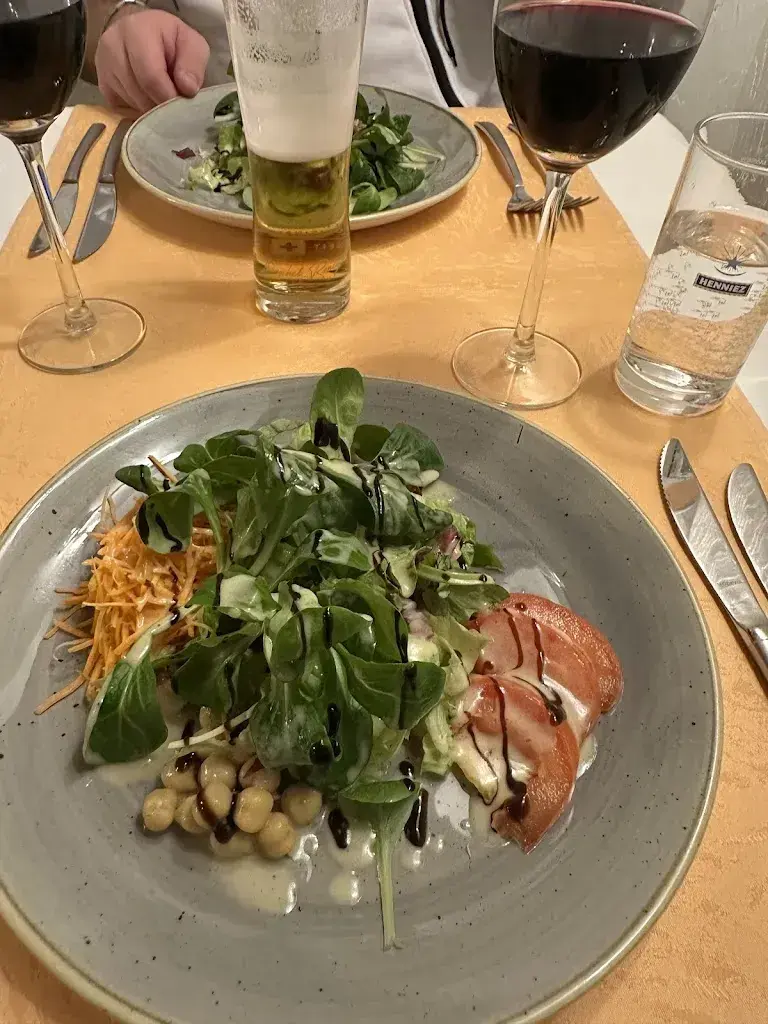 ̈Lydie Liardon_Café du Cerf_Saint-Cierges_review