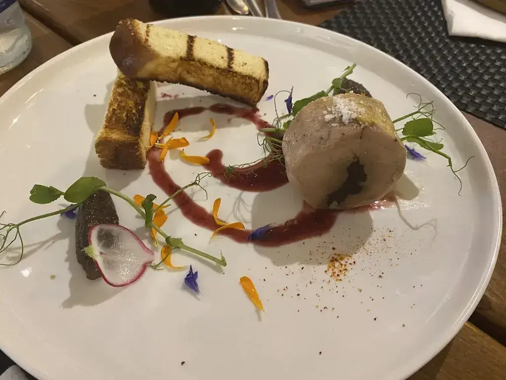 Beatriz Colomo_Restaurant du Golf Club Domaine du Brésil_Goumoens-le-Jux_review