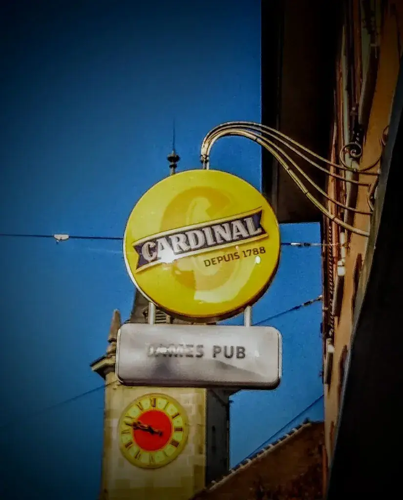 Raphaël Pedrazzini_James Pub_Echallens_review