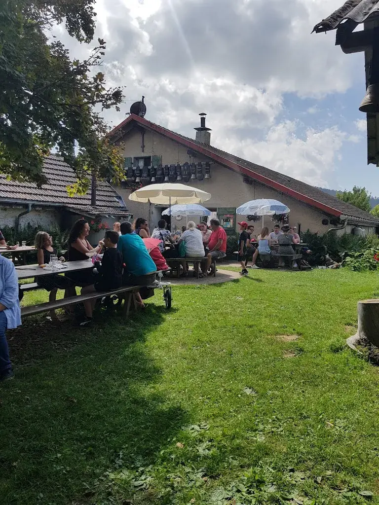 Jean Paul Voyat_Chalet-Restaurant Les Preisettes_Bullet_review