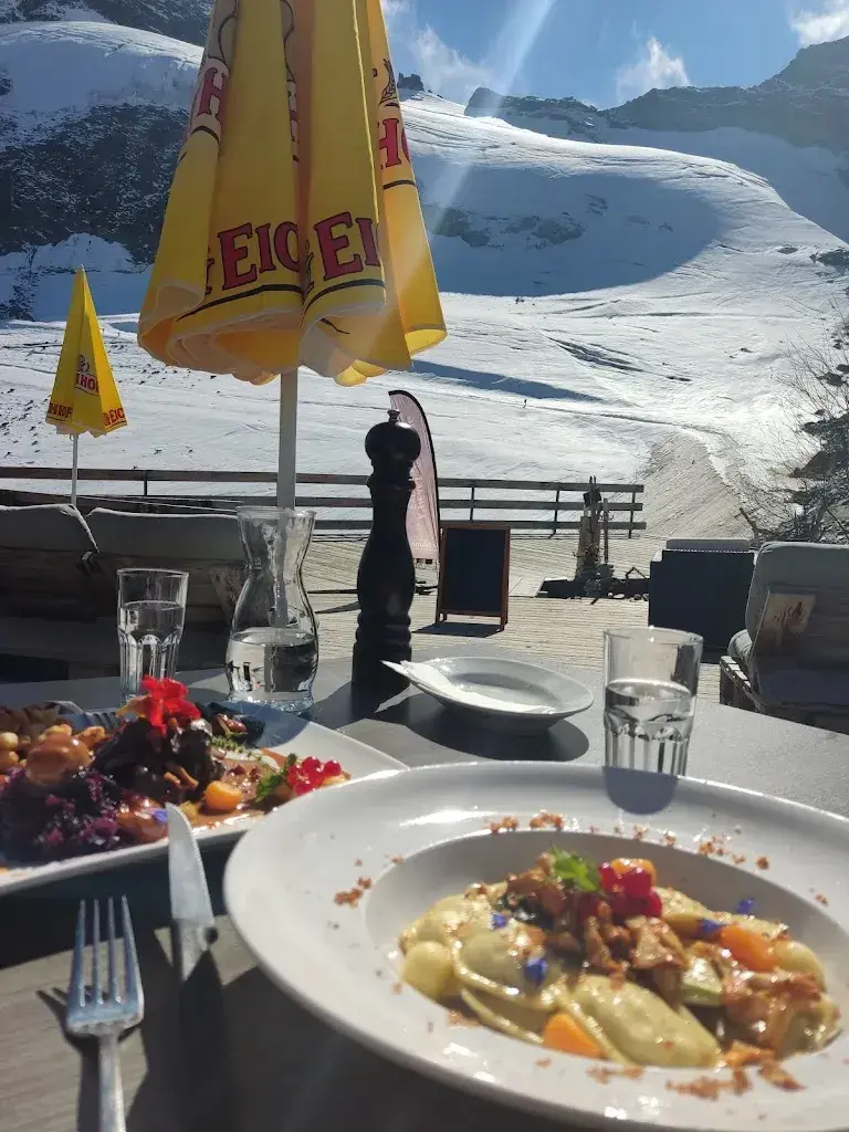 Jitske_Bergrestaurant Felskinn_Saas-Fee_avis