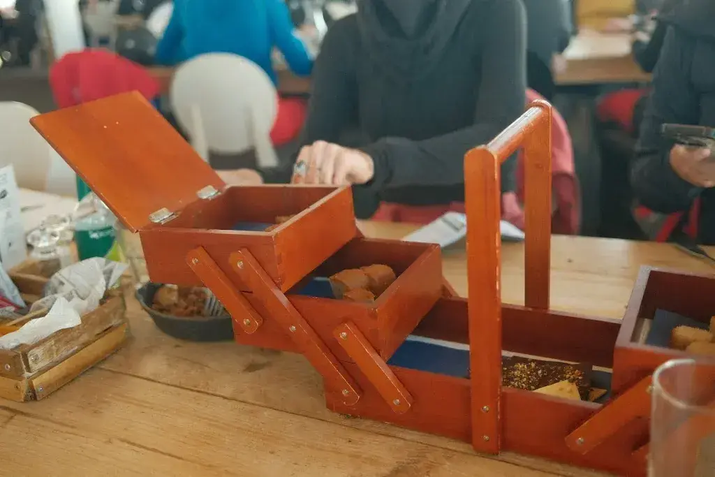 Meredith Sunshine Von Feldt_Drehrestaurant Allalin_Saas-Fee_review