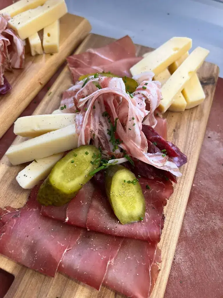 Marcel V_Der Schwiizer_Saas-Balen_review