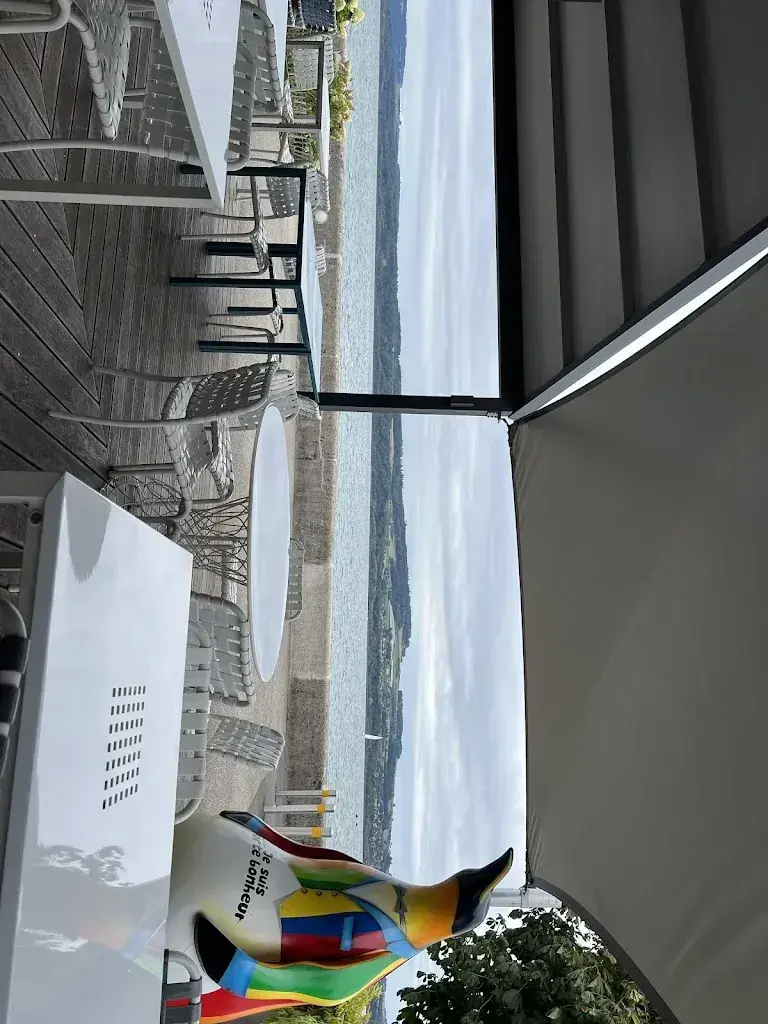 Emre Tuzer_Restaurant et traiteur Les Quais_Grandson_review